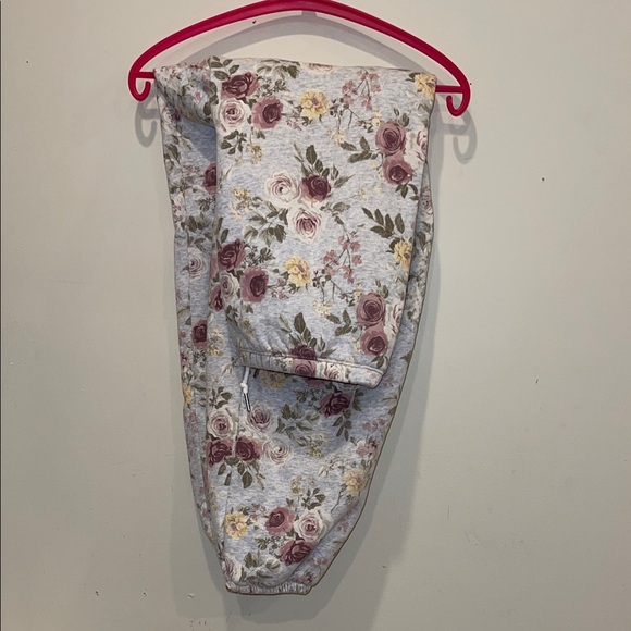 Abercrombie & Fitch Floral Joggers - - Picture 3 of 7